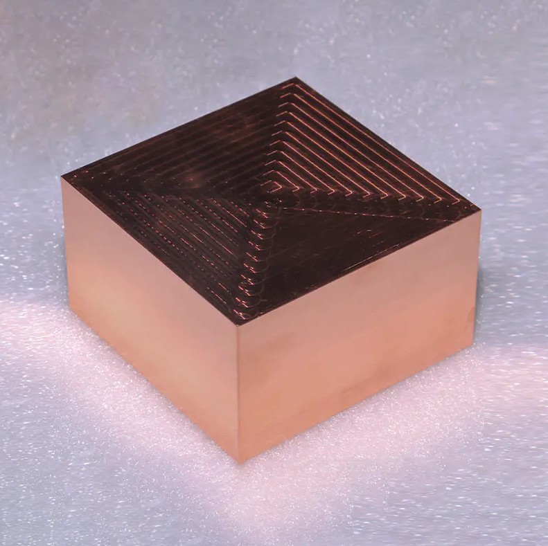 Por que o cobre de alta pureza é a espinha dorsal da fabricação de semicondutores e filmes finos?